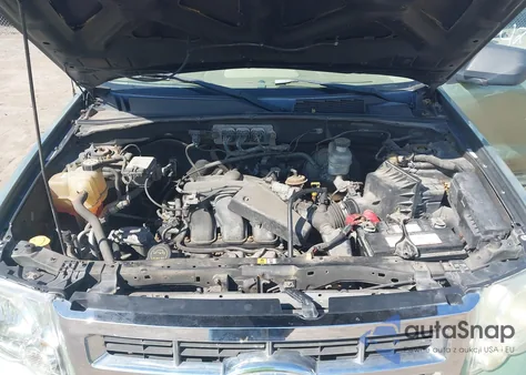 2008 Ford Escape Xlt z USA, uszkodzony, nr VIN 1FMCU03178KA76252